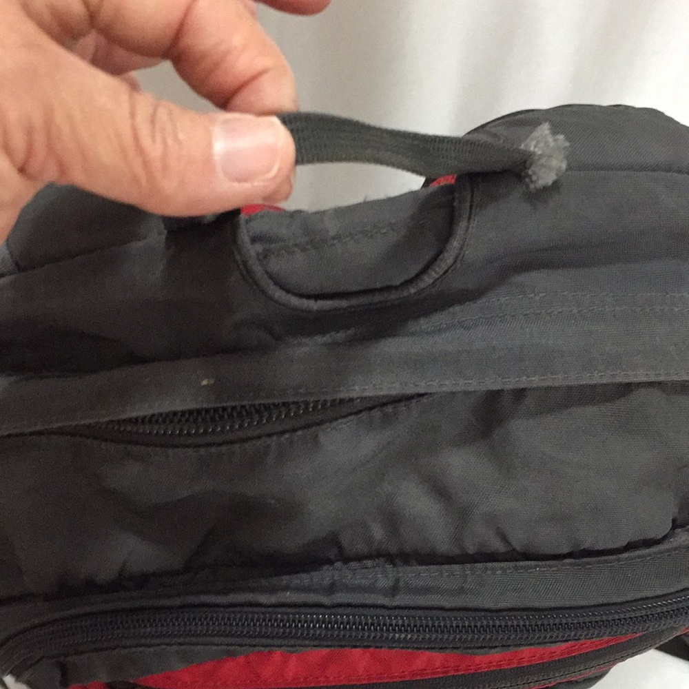 The North Face Red Recon Backpack Padded Back , Straps Hiking - Picture 9 of 15